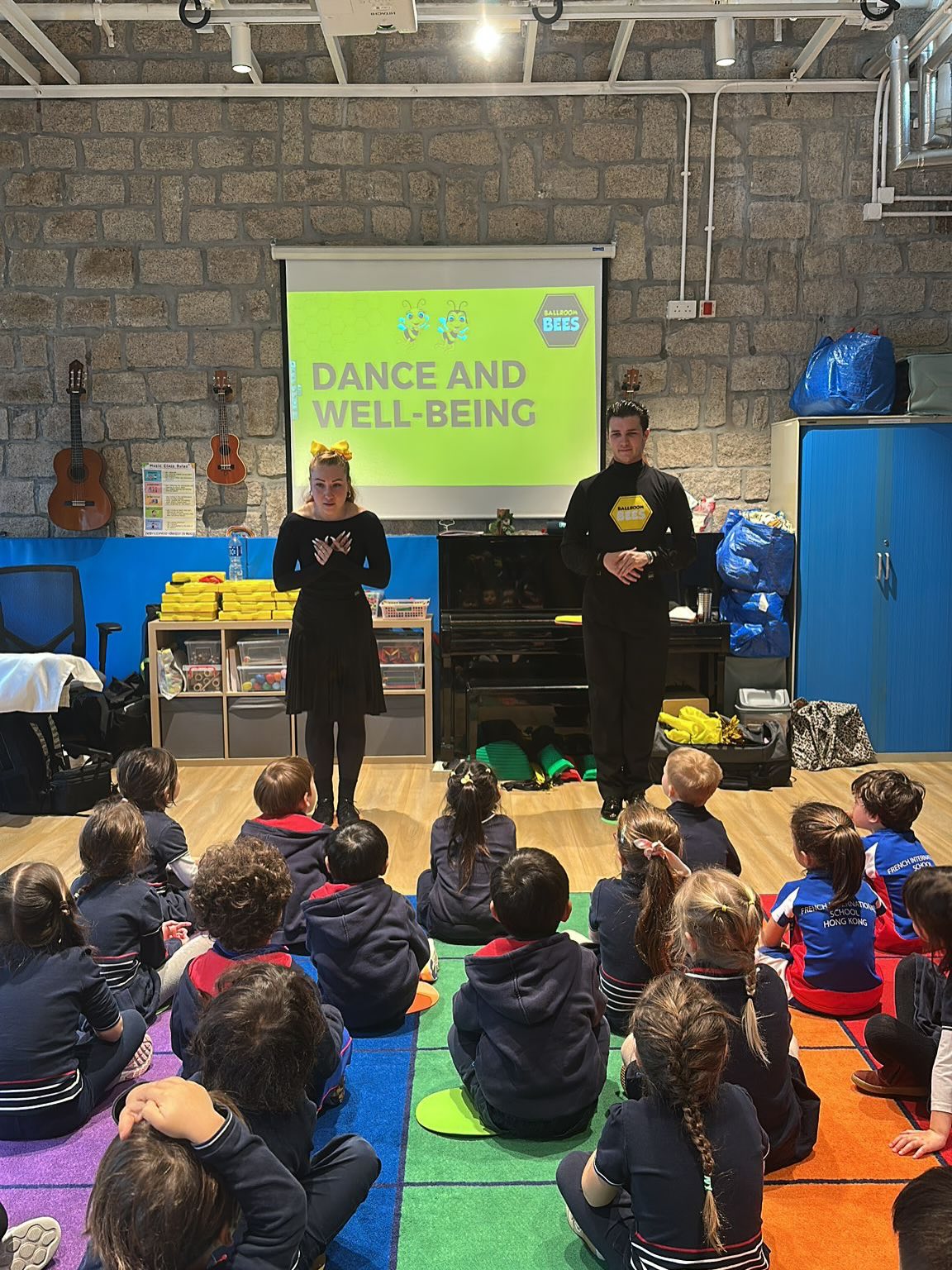Movement, music and mindset in action 💛
Today we brought our Dance & Well‑Being programme into the classroom, using ballroom‑inspired activities to help young learners move, listen and work together.
Through simple partner steps, team games and clear challenges, students practised coordination, focus and confidence all while having fun in a structured environment.
If your school is looking to add a high‑energy dance and wellbeing block to the timetable, BallroomBees now partners with kindergartens and primary schools across Hong Kong.
📩 DM us or email info@ballroombees.com to chat about bringing this programme to your students.