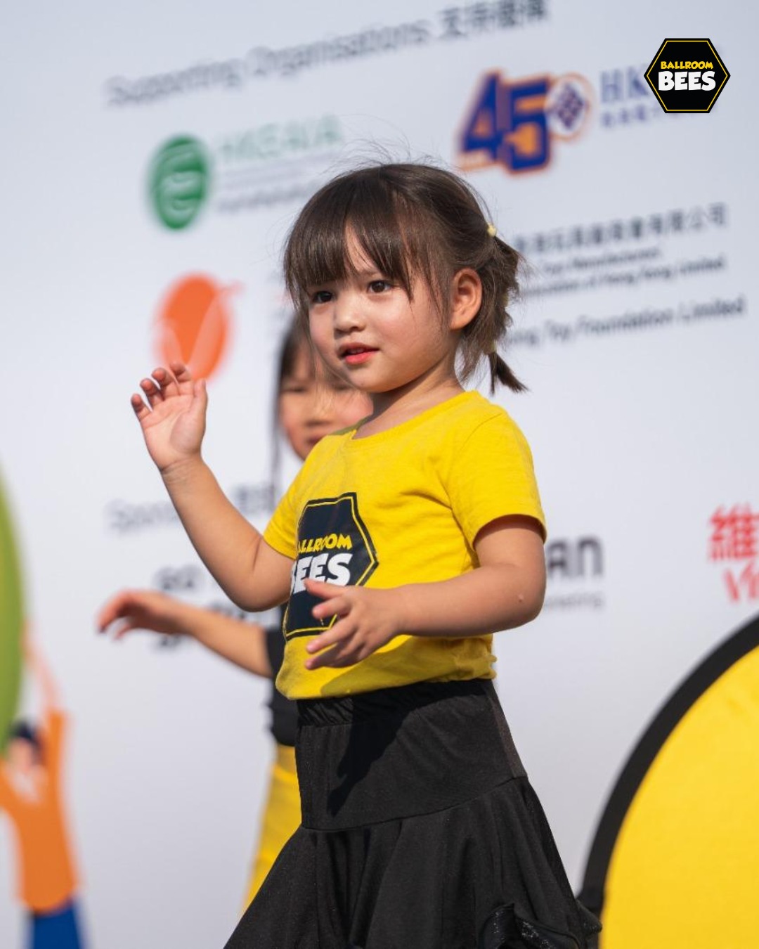 On January 24th, our performance team took center stage at the Sai Sha Outward Bound Corporate Challenge! Our dancers wowed the crowd with their discipline and grace, bringing the ballroom spirit to this fantastic community event. We are so proud of our students for representing BallroomBees with such passion and energy. 💛

Stay tuned for more exciting outdoor performance opportunities coming very soon! 🐝

#ballroombees #kidsdancing #outwardboundhongkong #ballroombeesperformance